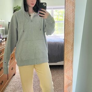 Oversized Gray Champion Sweatshirt